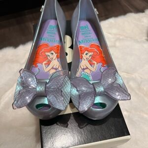 Mini Melissa size 13 Disney the little mermaid Ariel bow flats in shimmer blue